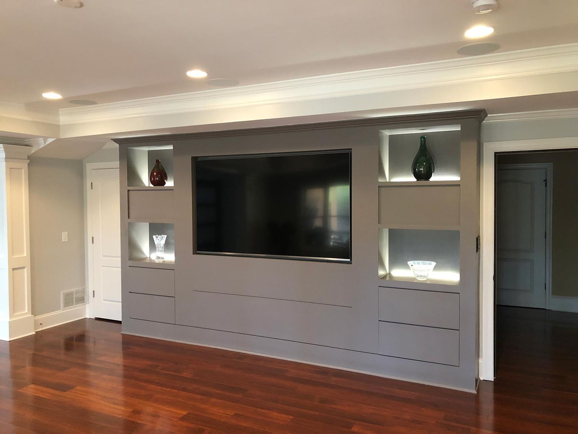 Accent Wall in grey with LED lighting